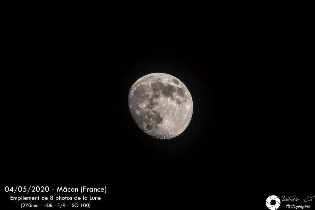 Empilement de 8 photos de la Lune