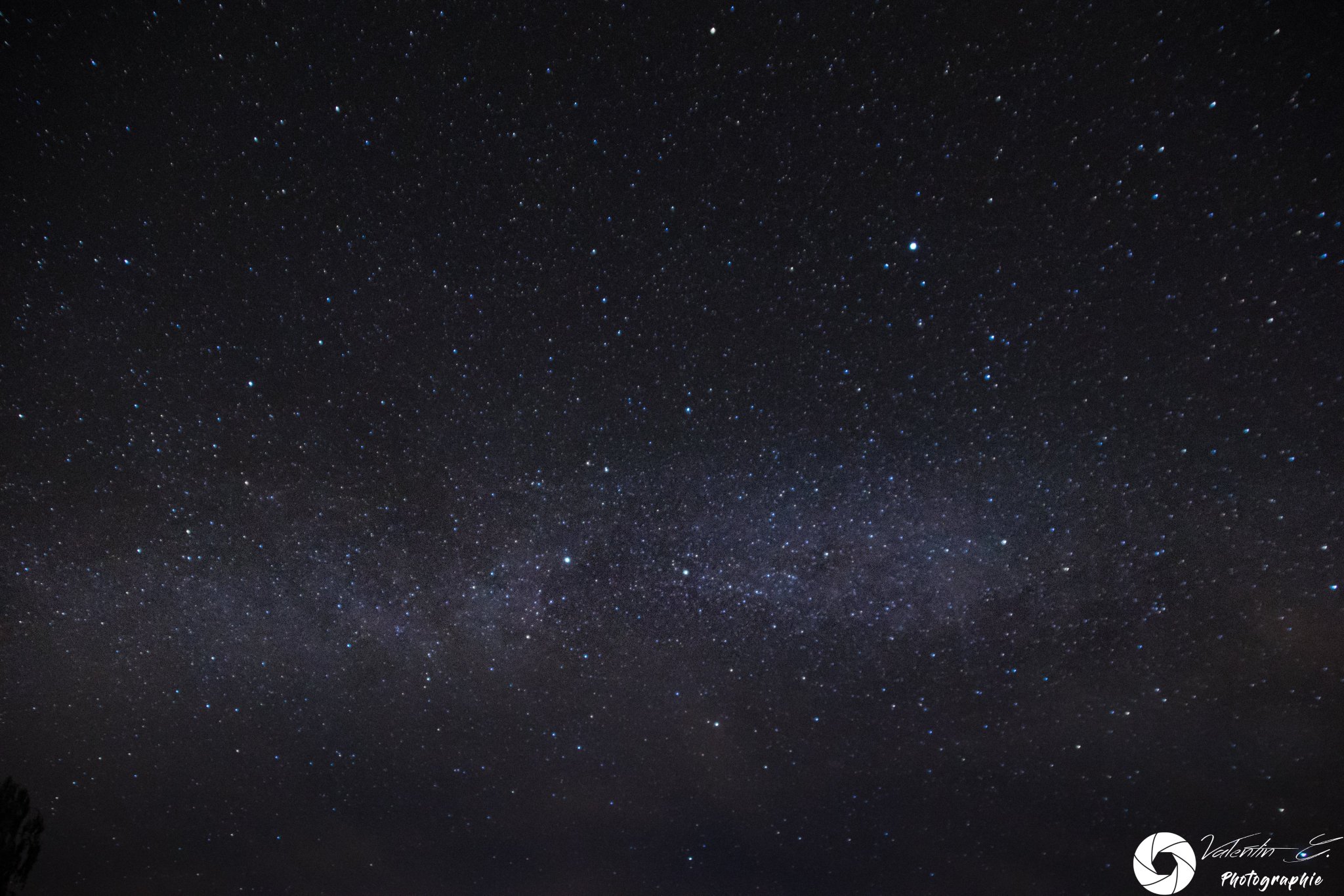 Mélancolie poétique d'un ciel nocturne de printemps confiné